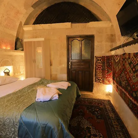 Antique Terrace Cave فندق غوريمِيه