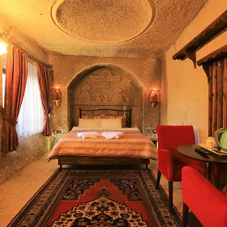 Antique Terrace Cave 格雷梅