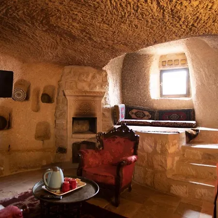 Antique Terrace Cave 3*