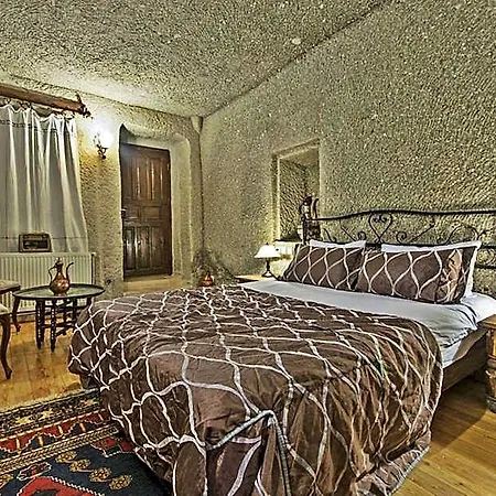 Antique Terrace Cave 3*