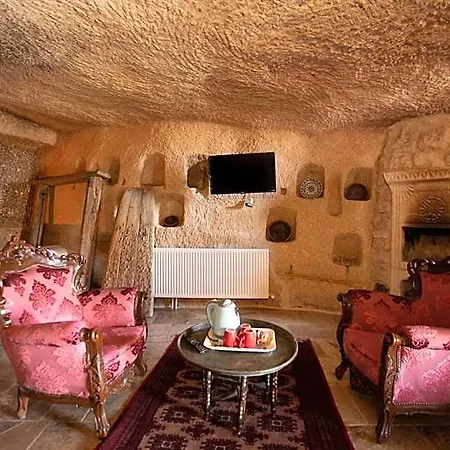 Antique Terrace Cave 3*