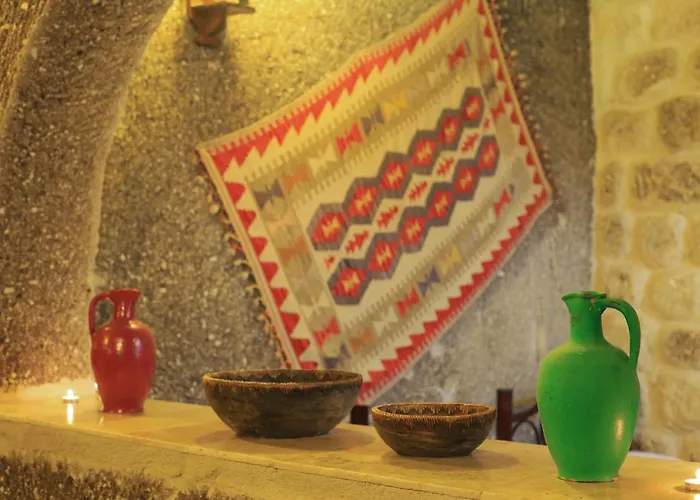 מלון Antique Terrace Cave 3*