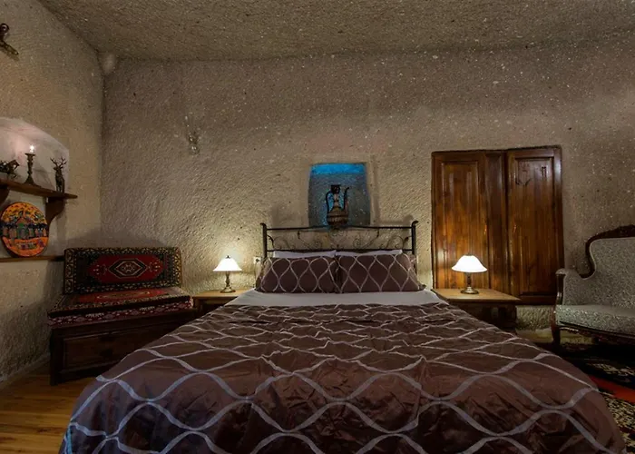 מלון Antique Terrace Cave 3*